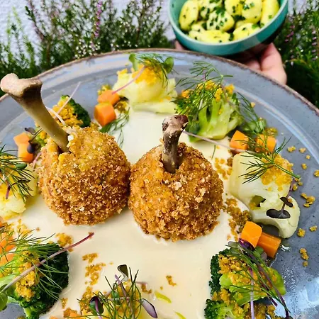 Bed and breakfast Kamienica & Restauracja 3*