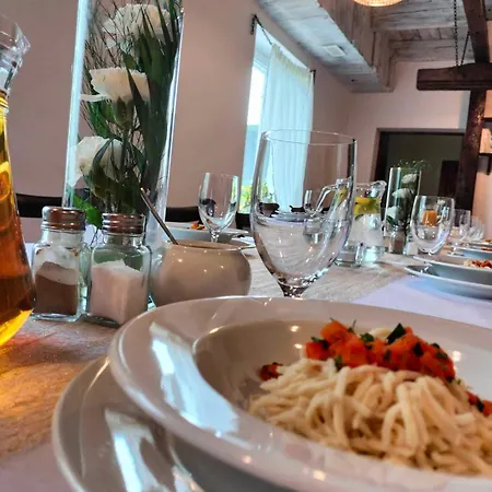 Kamienica & Restauracja Bed and breakfast