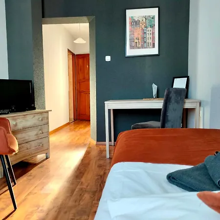 Kamienica & Restauracja 3*