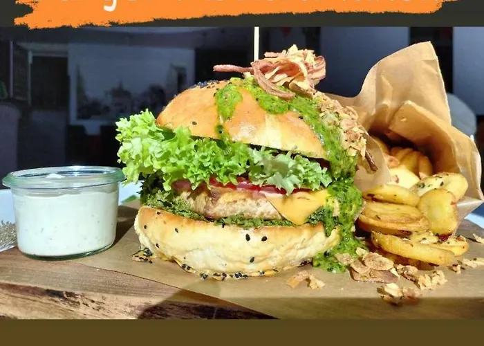 Kamienica & Restauracja 3*